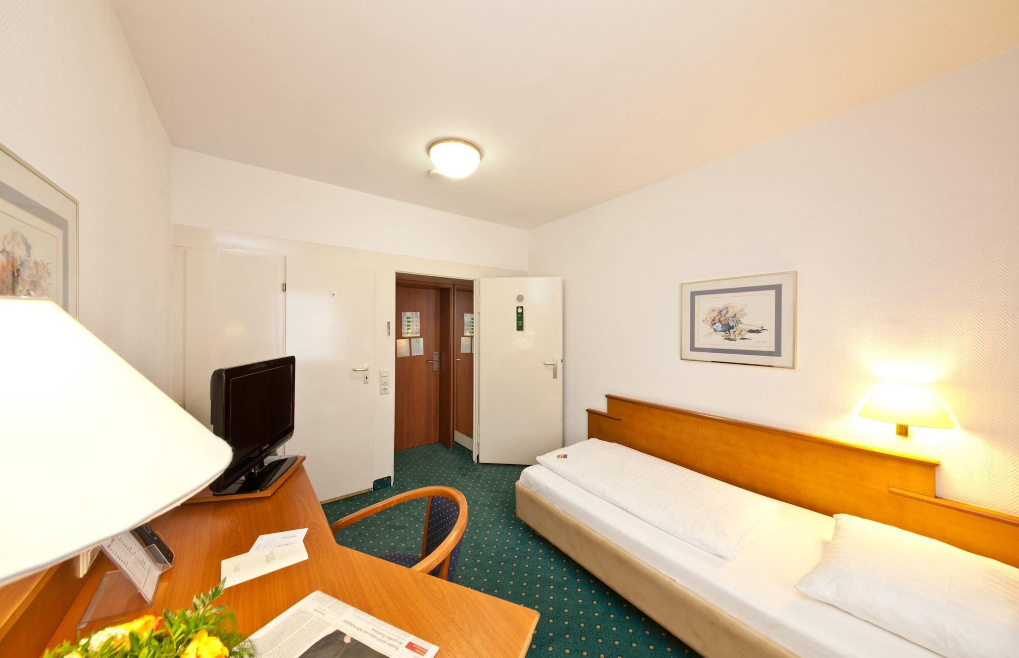 โนวุม โฮเต็ล บูลาวาร์ด สตุทการ์ท ซิตี้ Hotel สตุตการ์ต ภายนอก รูปภาพ