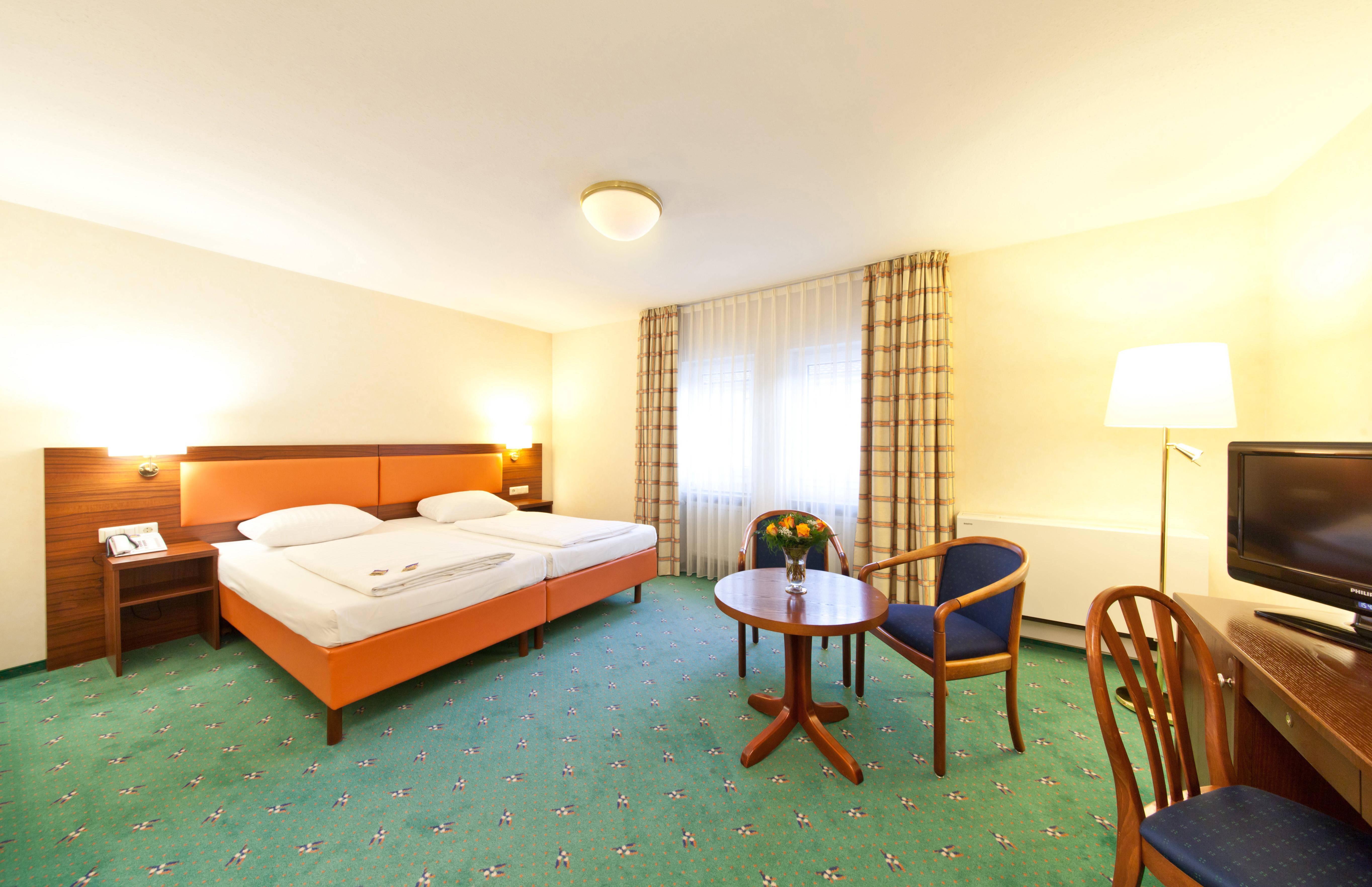 โนวุม โฮเต็ล บูลาวาร์ด สตุทการ์ท ซิตี้ Hotel สตุตการ์ต ภายนอก รูปภาพ