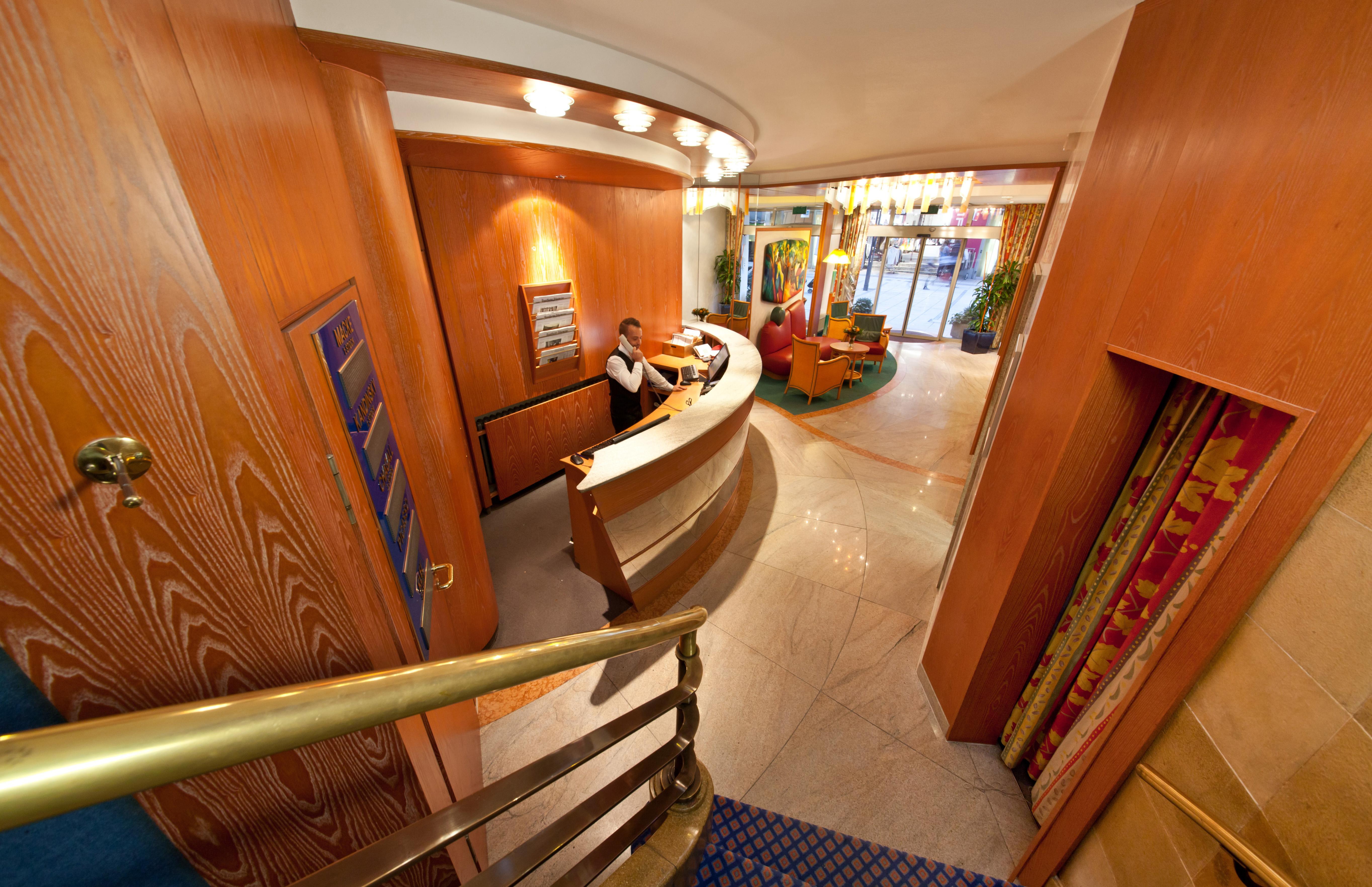 โนวุม โฮเต็ล บูลาวาร์ด สตุทการ์ท ซิตี้ Hotel สตุตการ์ต ภายนอก รูปภาพ