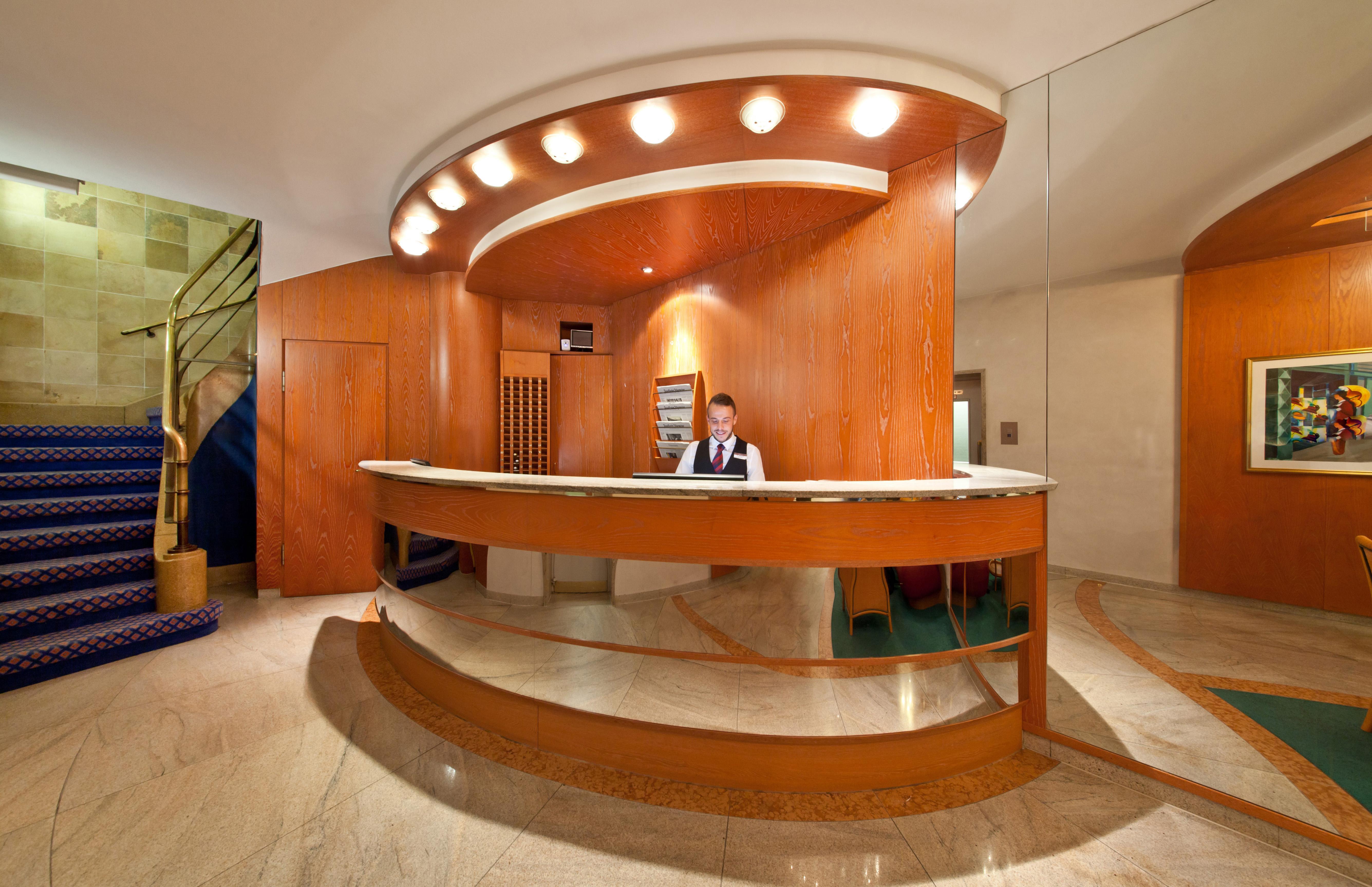 โนวุม โฮเต็ล บูลาวาร์ด สตุทการ์ท ซิตี้ Hotel สตุตการ์ต ภายนอก รูปภาพ