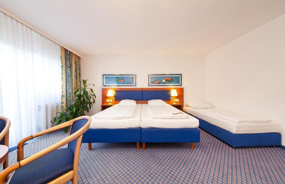 โนวุม โฮเต็ล บูลาวาร์ด สตุทการ์ท ซิตี้ Hotel สตุตการ์ต ภายนอก รูปภาพ