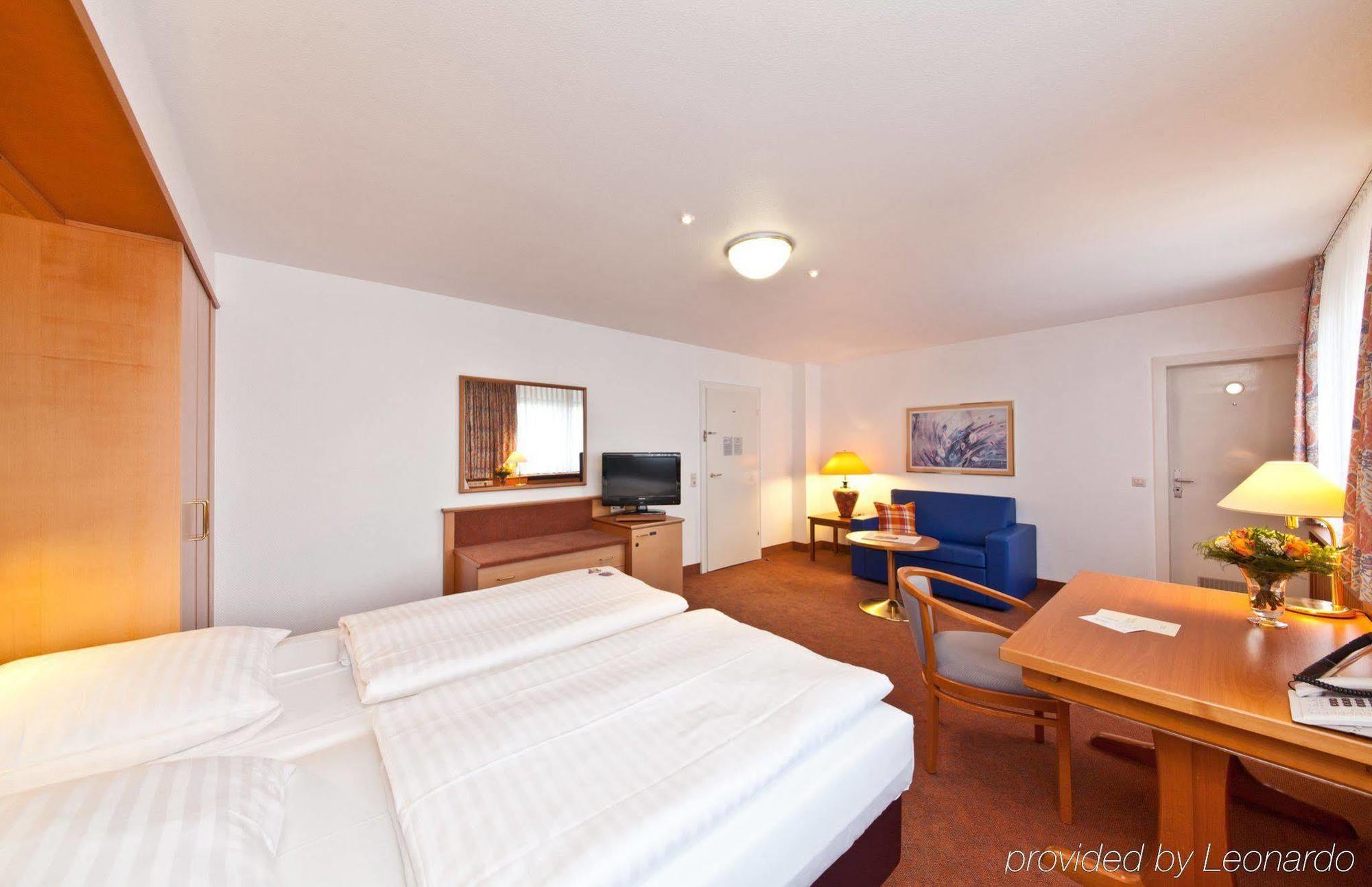 โนวุม โฮเต็ล บูลาวาร์ด สตุทการ์ท ซิตี้ Hotel สตุตการ์ต ภายนอก รูปภาพ